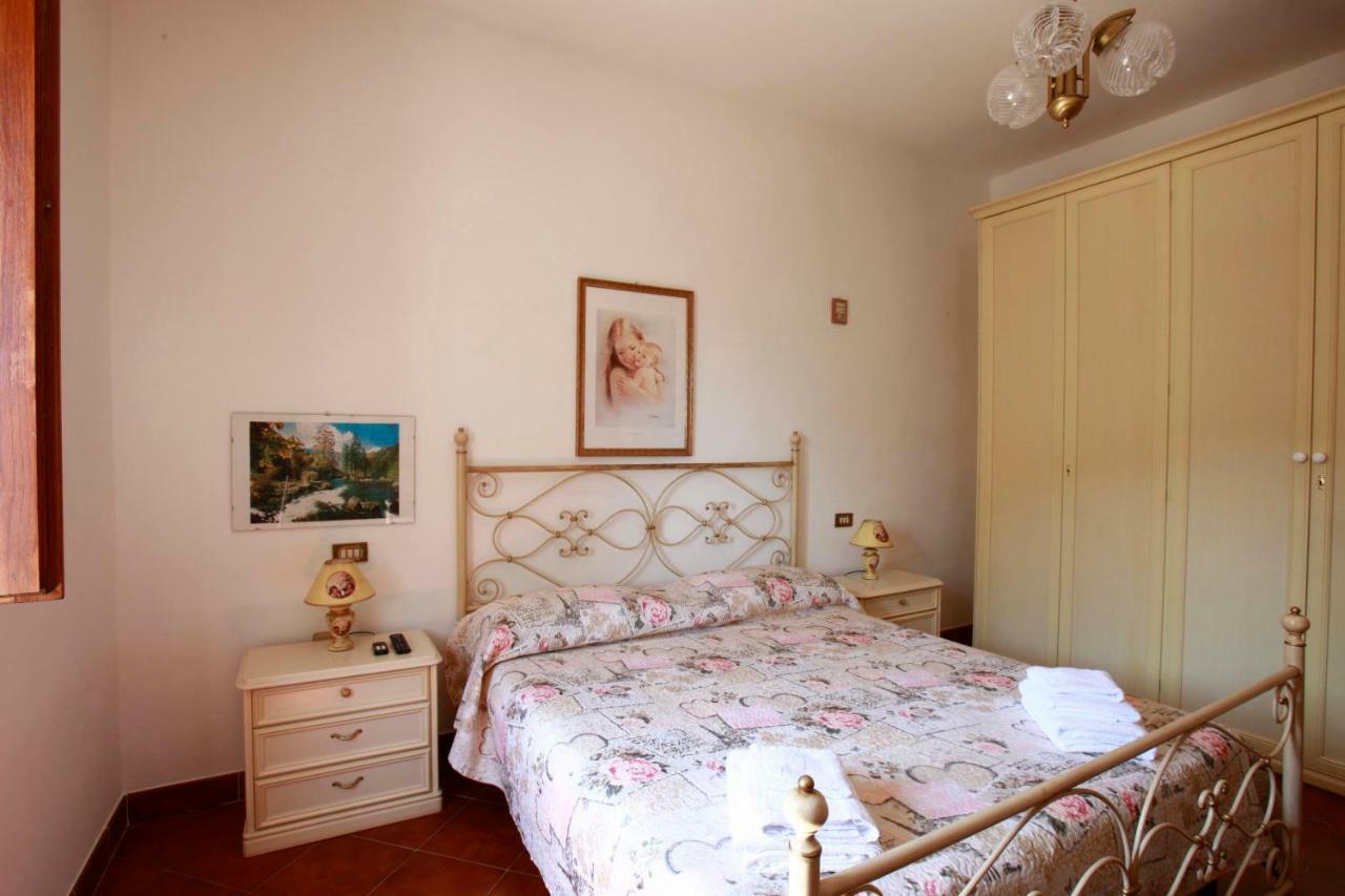 Casa Il Ceppo Hotel อาเรซโซ ภายนอก รูปภาพ