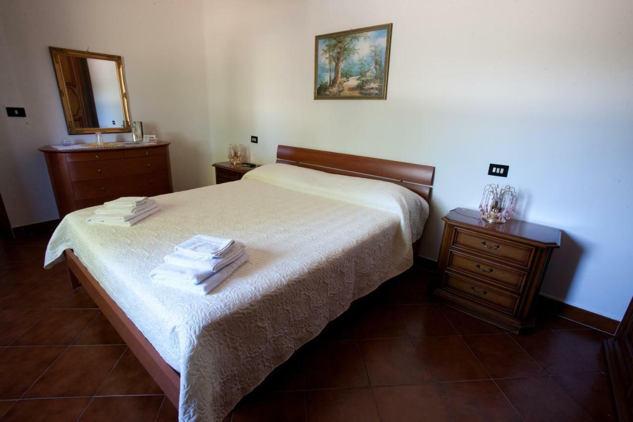 Casa Il Ceppo Hotel อาเรซโซ ภายนอก รูปภาพ